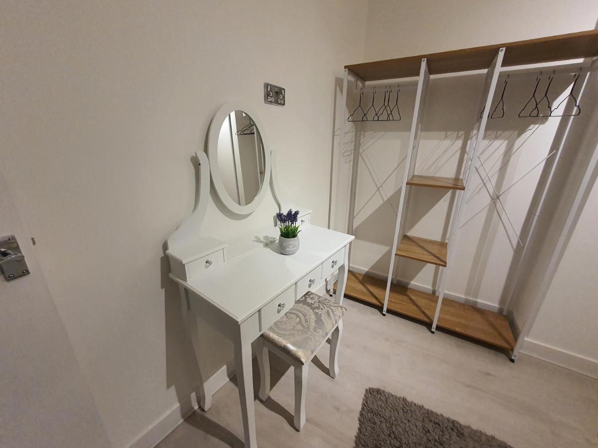 לונדון Luxury 1 Bedroom Flat In The Heart Of Wood Green מראה חיצוני תמונה