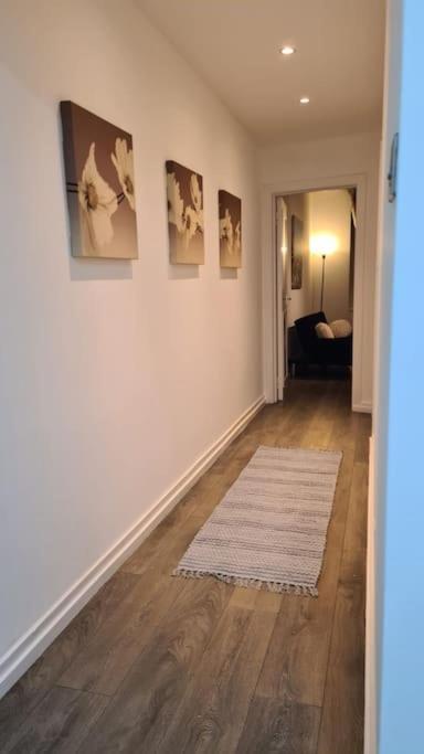 לונדון Luxury 1 Bedroom Flat In The Heart Of Wood Green מראה חיצוני תמונה